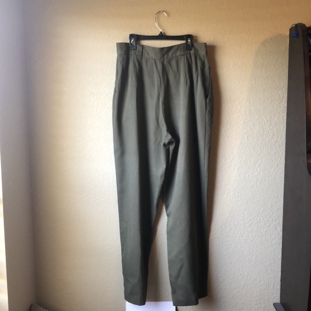 Vintage 90’s Pleated Front Olive Green Pants by Dress Barn size 14 - Picture 6 of 7